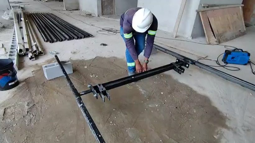 Montagem em obra — Pórtico Real